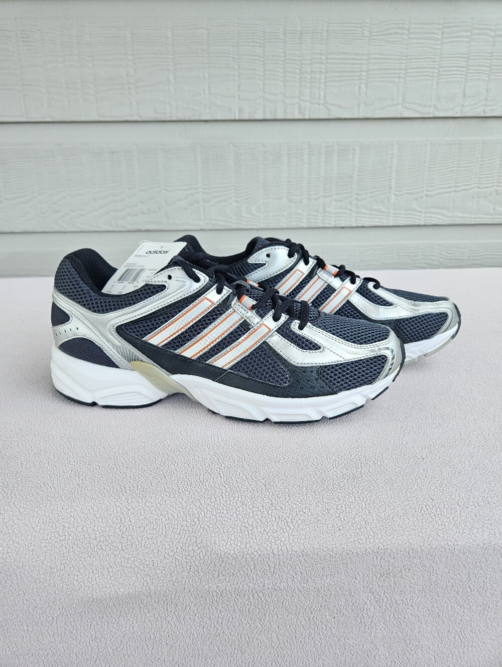 Adidas Watkins 2 Athletic Sneaker Men SZ 10.5 Running Black Silver G06263